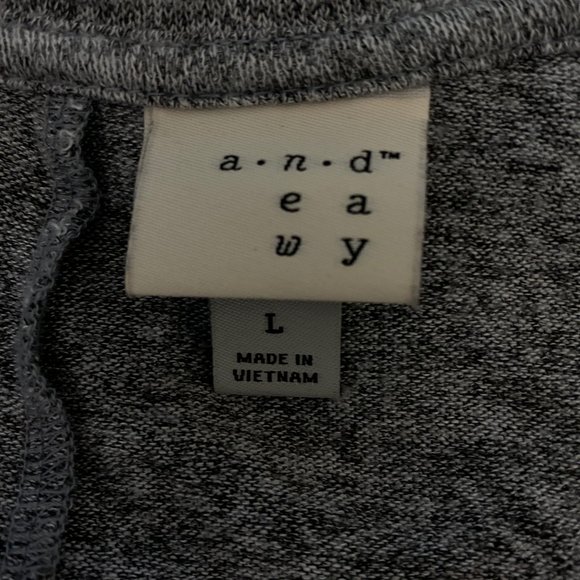 A New Day Basic Gray Short Sleeve T-Shirt SZ L - Picture 7 of 8